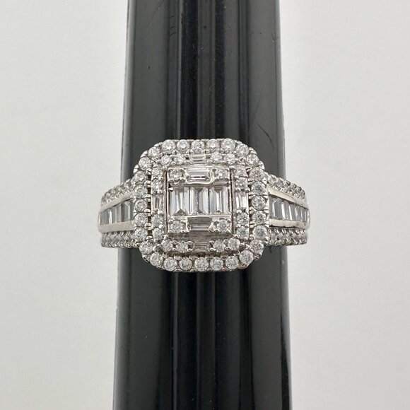 Elegant 2 Carat Lab Created White Topaz Ring Size 7 - Picture 1 of 16